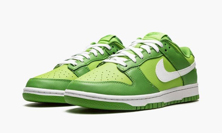 Nike Dunk Low "Chlorophyll"