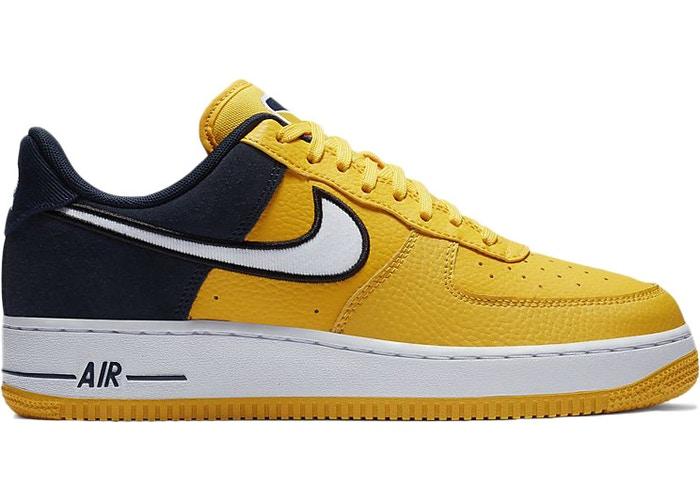 Nike Air Force 1 &